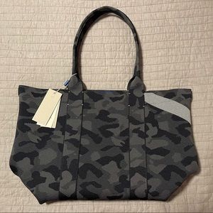 Rothy’s Essential Tote NWT